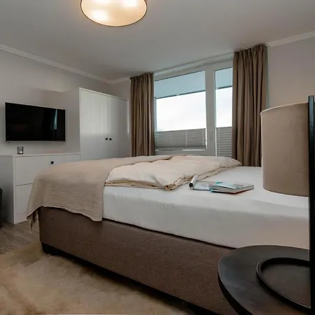 Hummer & * Westerland